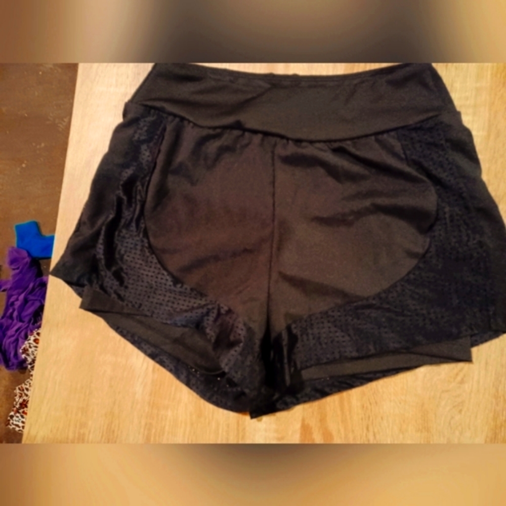 Shien shorts size medium